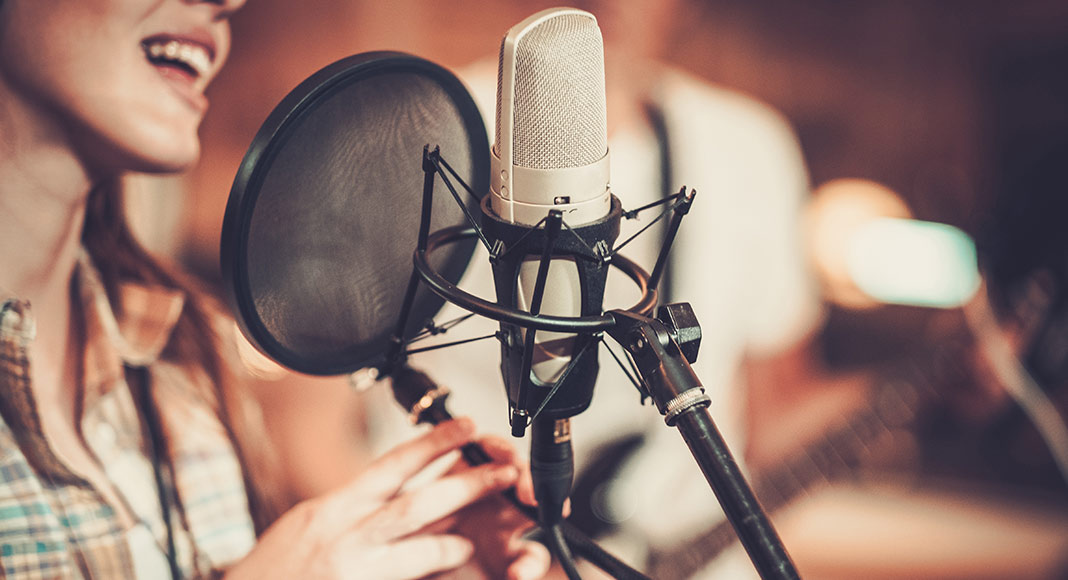 Real-time AI voice agents and conversational voice technology